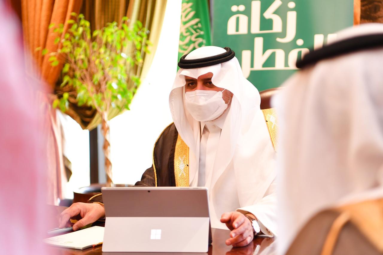 أمير منطقة تبوك يدشن مشروع زكاة الفطر الموحد بالمنطقة