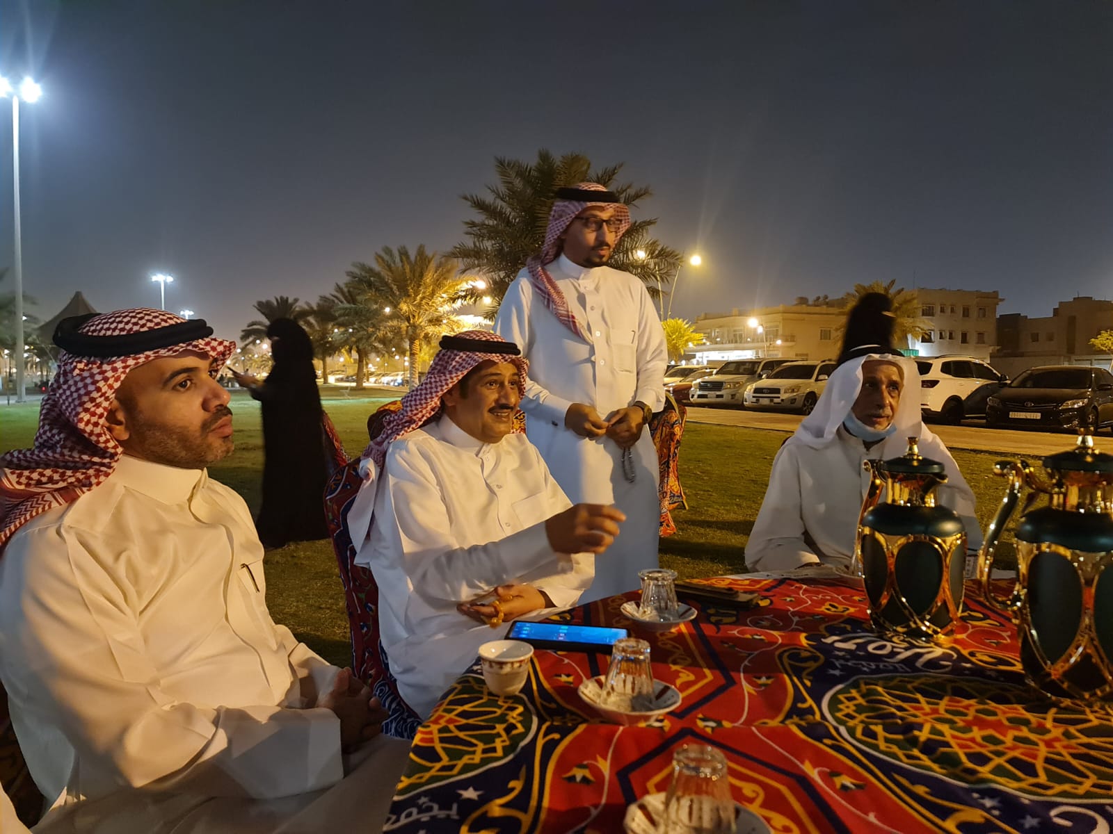القباع ومسؤلي التنميه في ضيافه فريق عطاء بلا حدود .