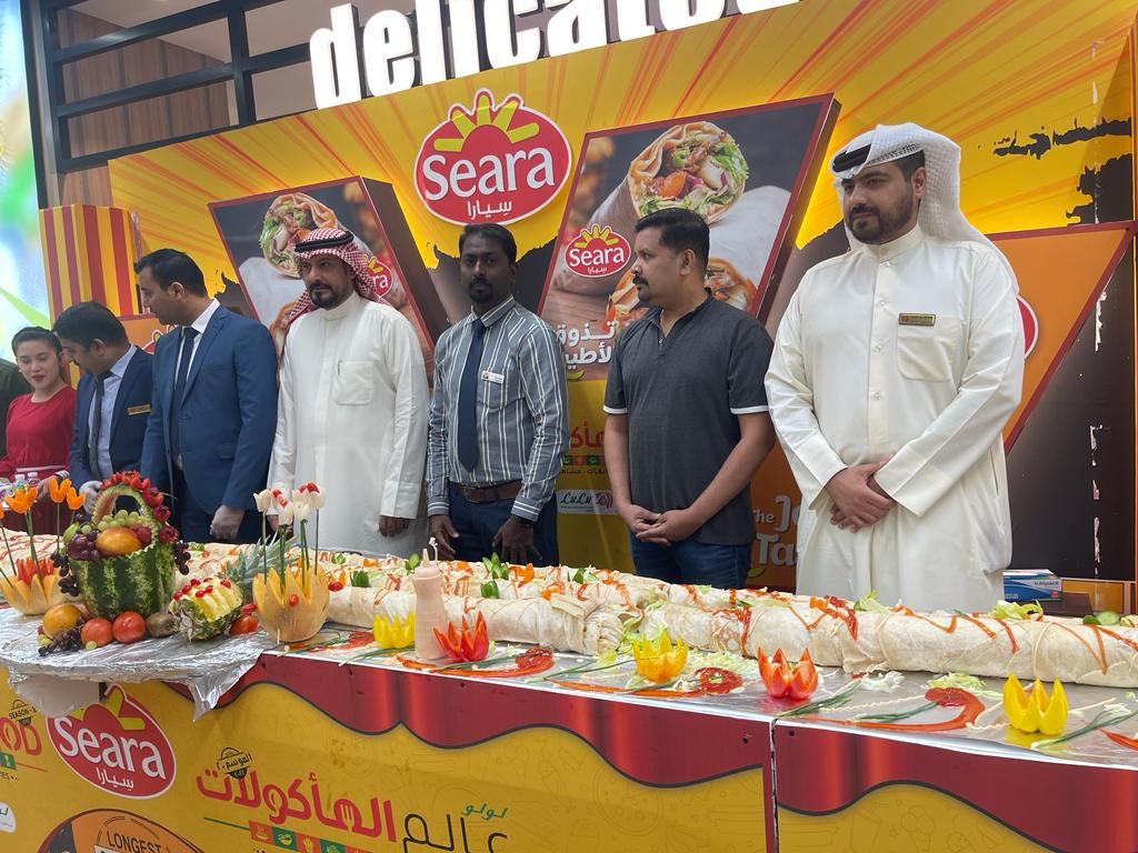 "سِيارا" و لولو هايبر ماركت يشتركان معاً لتقديم أطول ساندوتش شاورما و أكبر ساندوتش برجر و أطول بيتزا