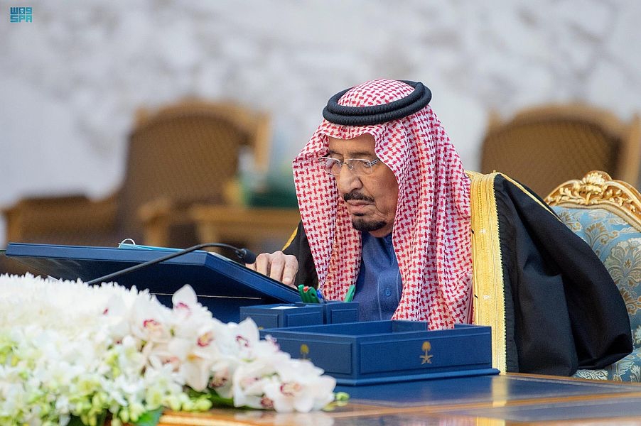 خادم الحرمين الشريفين يرأس جلسة مجلس الوزراء