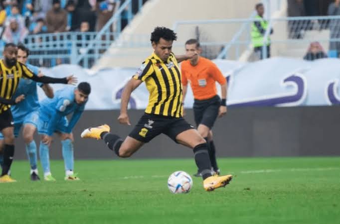 الاتحاد ينجو من صحوة الباطن بـ"ريمونتادا ضربات الجزاء"