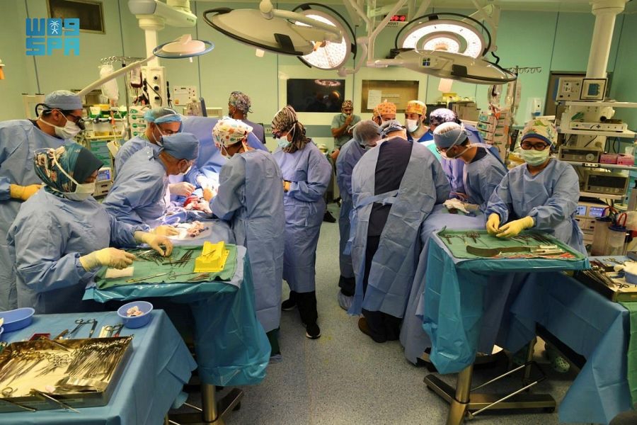 نجاح فصل التوأم السيامي العراقي "عمر وعلي" بعد عملية جراحية معقدة استغرقت 11 ساعة