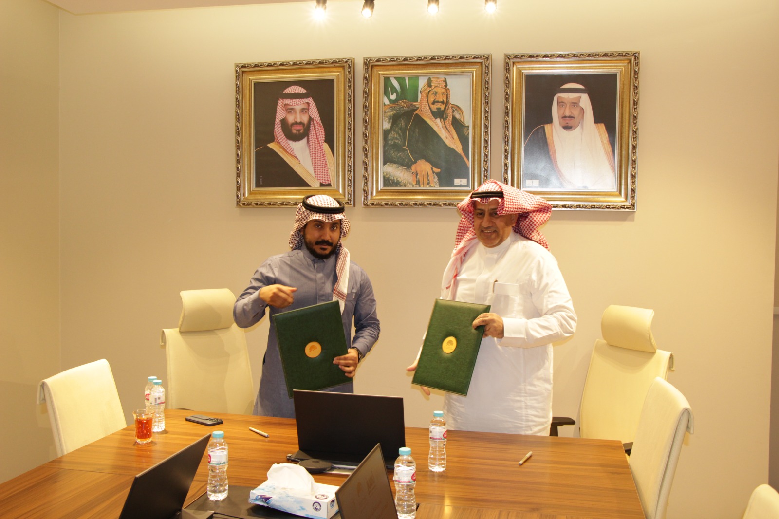 (بر جدة) توقع اتفاقية تعاون مع (وجهات التميز)  لتقديم خدمات تدريبية لمستفيديها