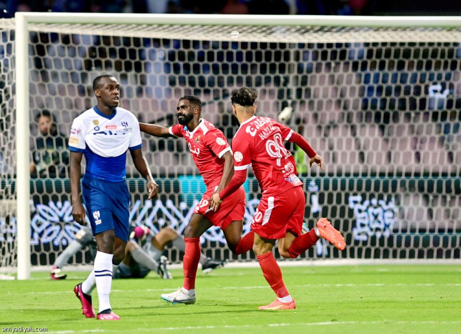 الوحدة يحبس أنفاس الزعيم