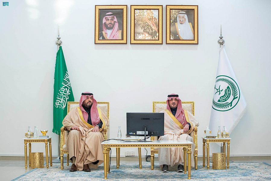 سمو الأمير عبدالعزيز بن سعود يتابع سير العمل في منفذ جديدة عرعر الحدودي بمنطقة الحدود الشمالية