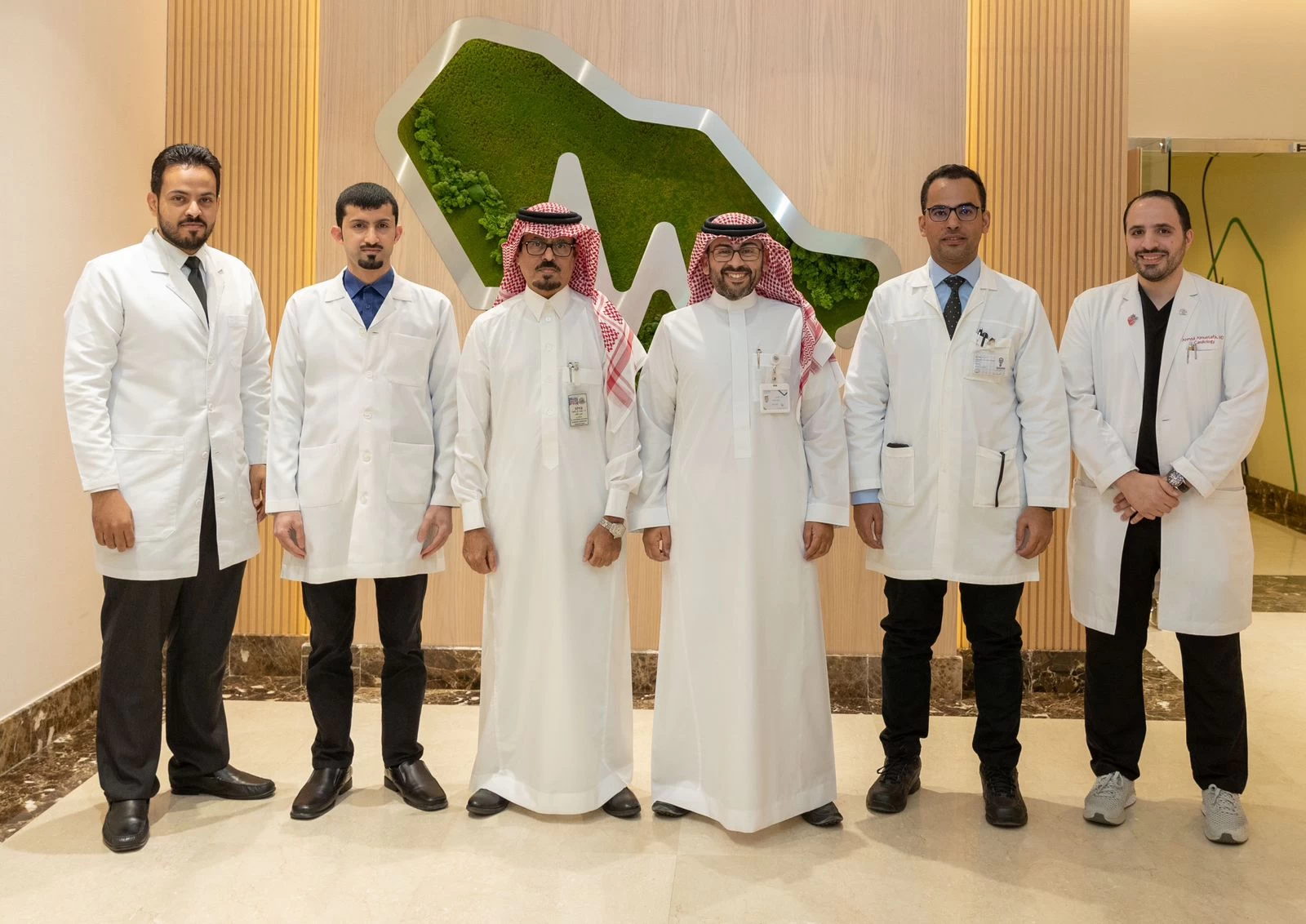 هيئة التخصصات الصحية تحتفي بممثلي المملكة الفائزين بالمركز الأول في مسابقة جمعية القلب الأمريكية