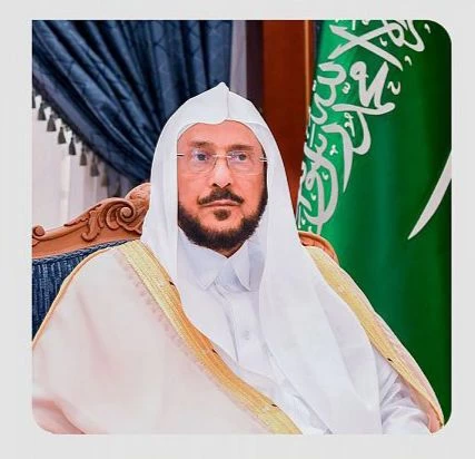 وزير الشؤون الإسلامية يوجه بتهيئة جميع الجوامع والمصليات لاستقبال المصلين في عيد الفطر المبارك