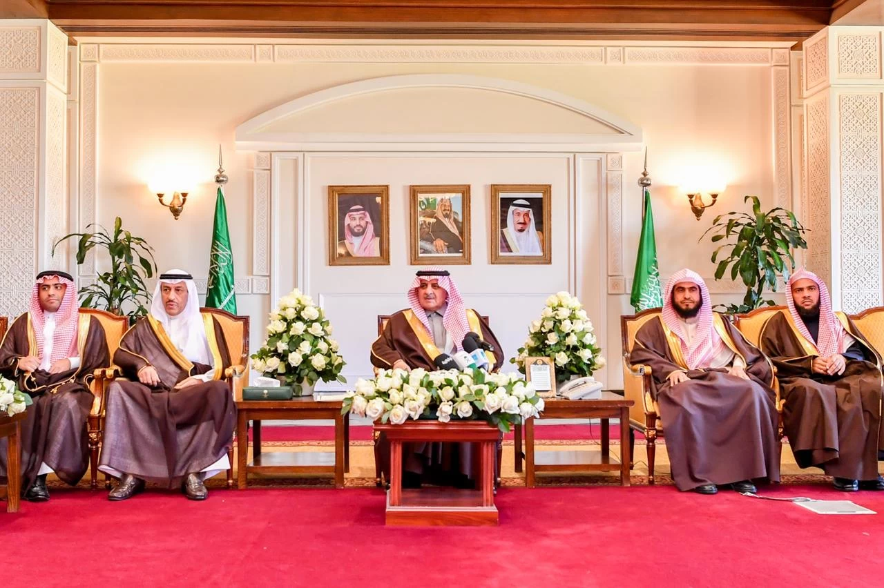 أمير تبوك يرعى حفل يوم البر السنوي ويسلم عدد من وحدات الإسكان التنموي 