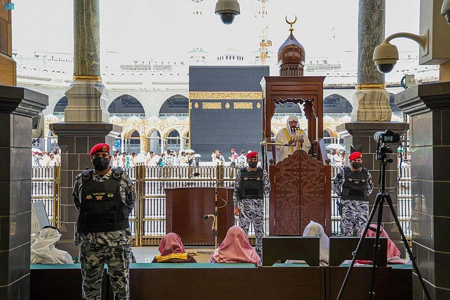 خطبتا الجمعة من المسجد الحرام والمسجد النبوي