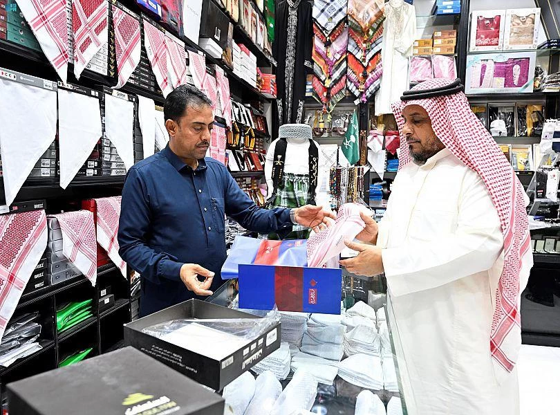أسواق جدة الشعبية تنافس أسواقها الحديثة في تجهيزات ومستلزمات العيد