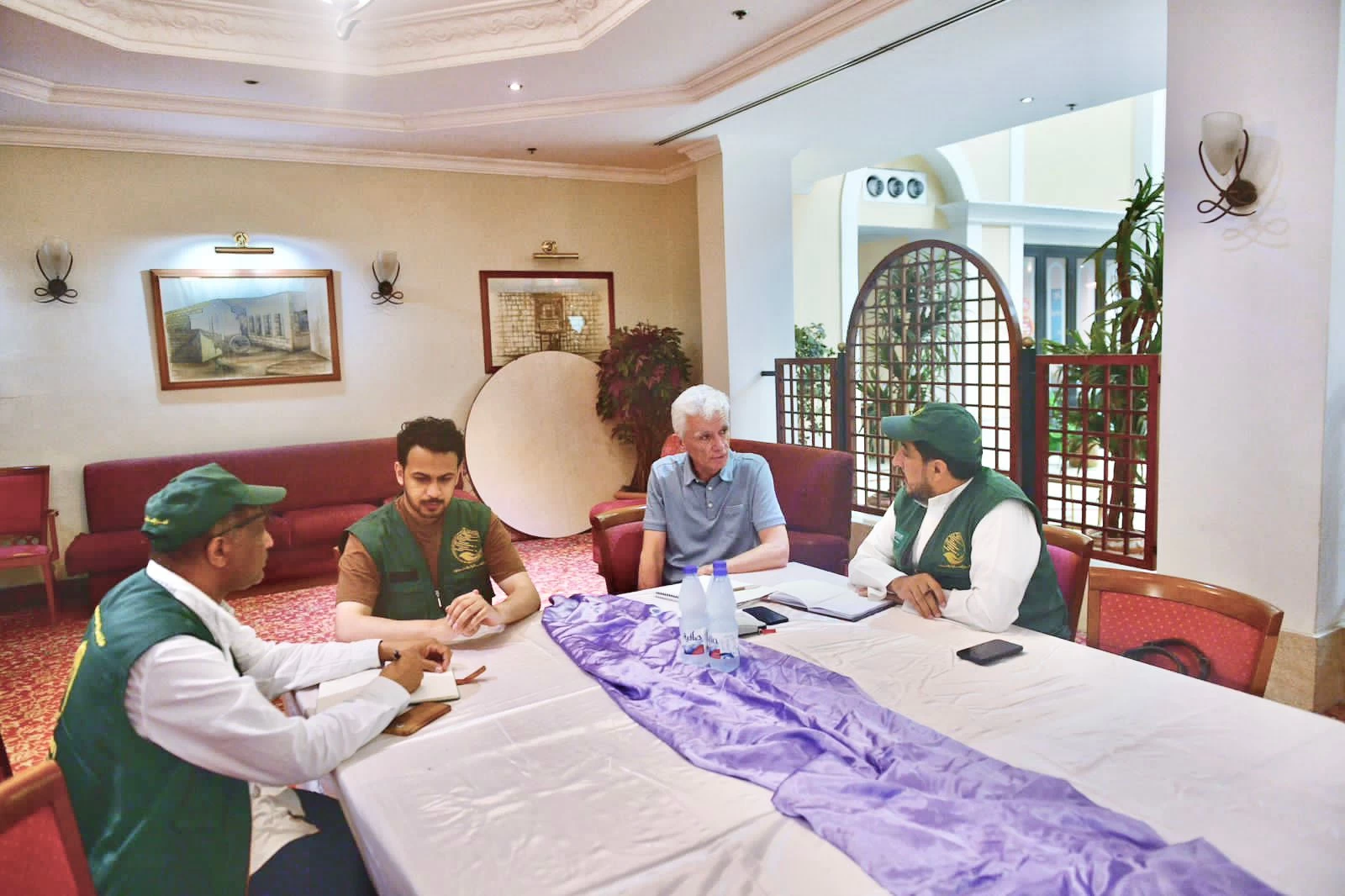 فريق مركز الملك سلمان للإغاثة يلتقي نائب منسق الشؤون الإنسانية في السودان