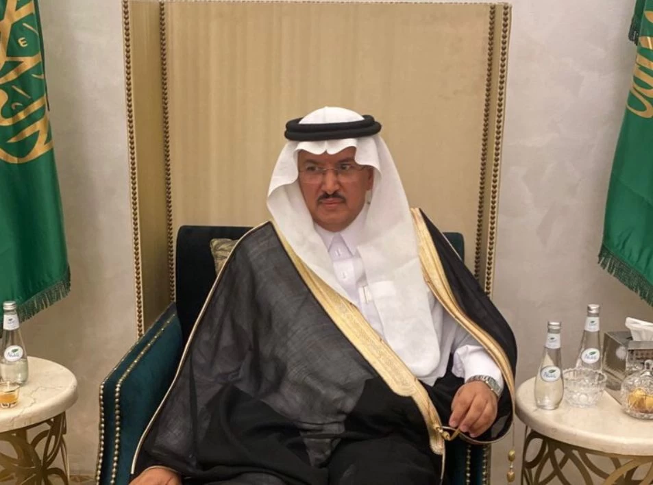 محافظ الدوادمي يشارك رجل الأعمال فهد الحمادي احتفالهم بمناسبة زواج ابنه 