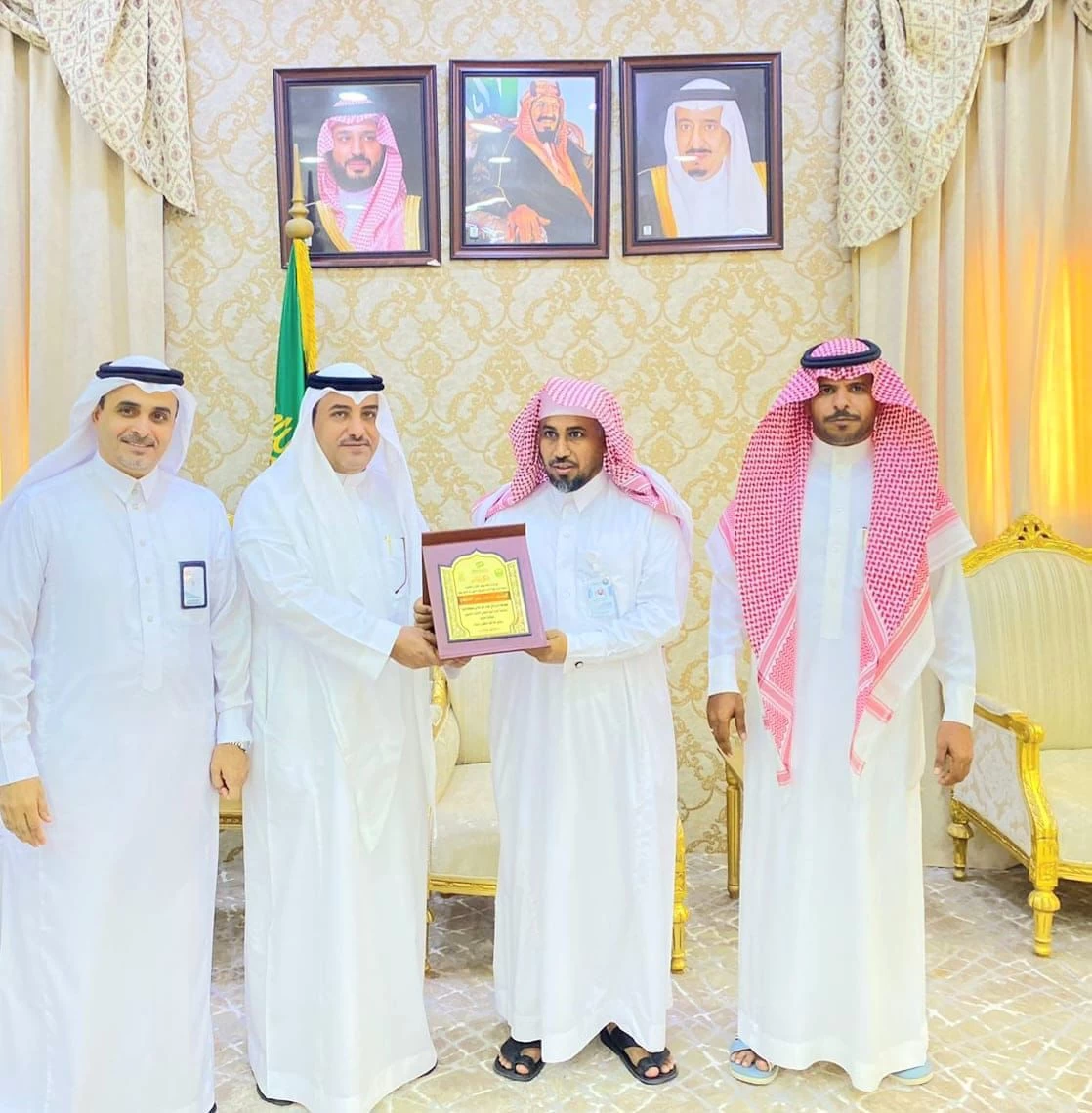 محافظ قلوة يكرّم "هيئة الأمر بالمعروف" لمشاركتها في إنجاح الاحتفال بذكرى اليوم الوطني السعودي الـ 93.