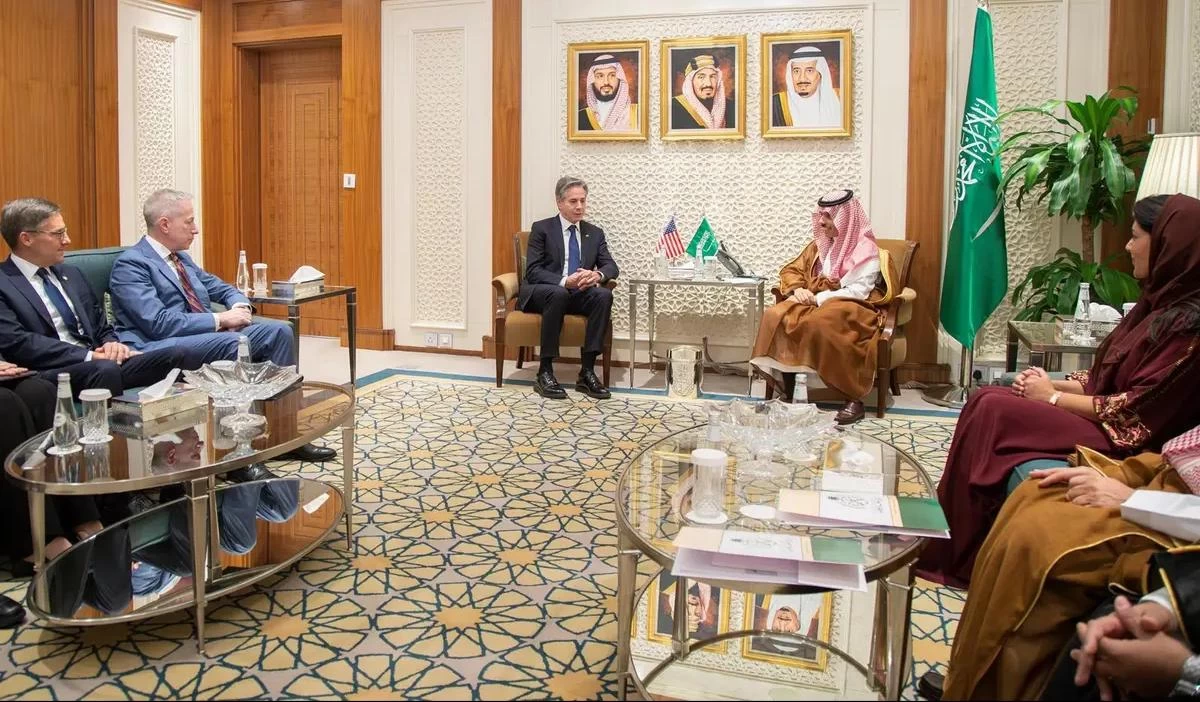 سمو وزير الخارجية يستقبل وزير الخارجية الأمريكي