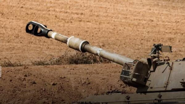 إصابة أحد أبراج المراقبة الحدودية المصرية بشظايا قذيفة إسرائيلية