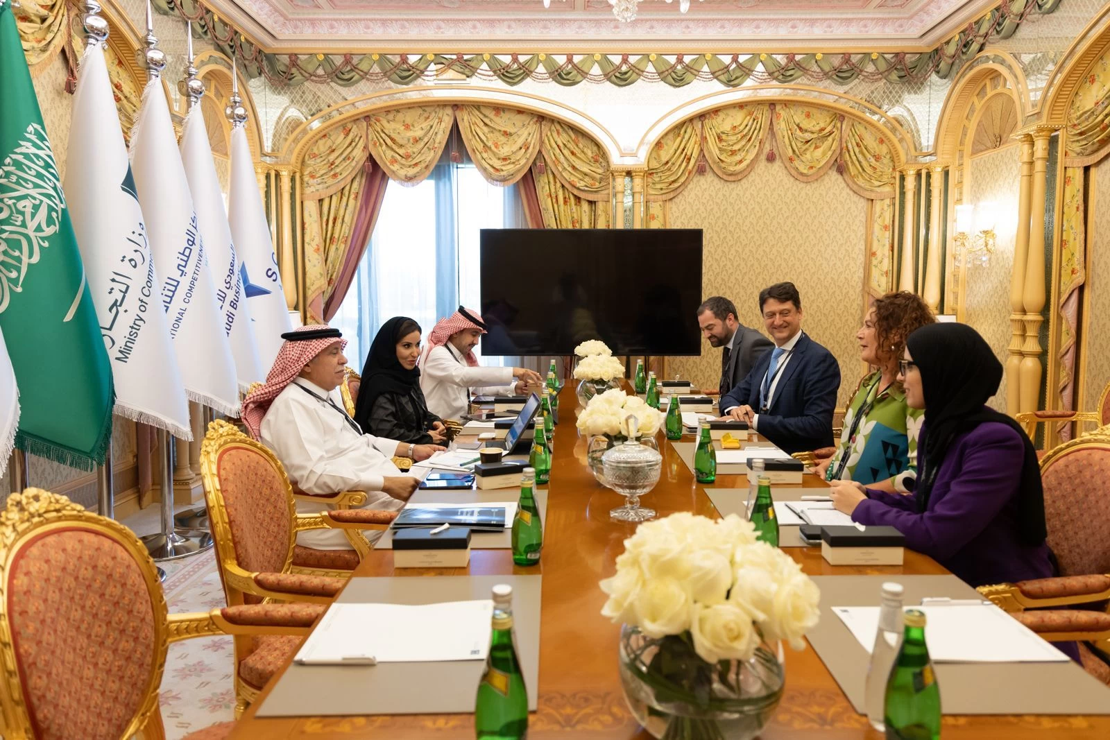 القصبي يلتقي مفوضة وكالة الاستثمار الأجنبي لهولندا والرئيس التنفيذي لبورصة لندن في اليوم الأول لمبادرة مستقبل الاستثمار