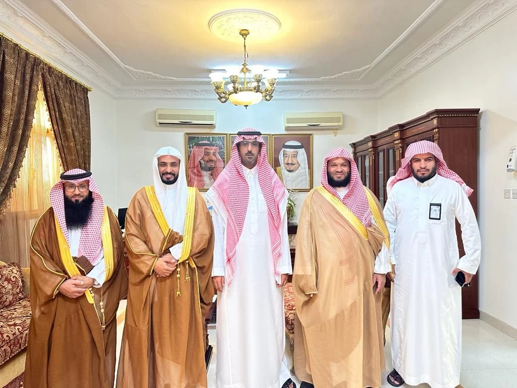 مدير عام فرع الرئاسة العامة لهيئة الأمر بالمعروف بالمنطقة الشرقية يزور محافظ النعيرية ومراكزها