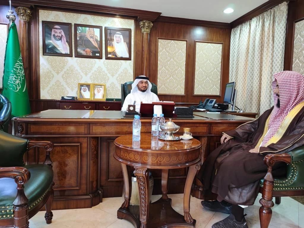 محافظ حريملاء يفعّل برامج حملة "اعتناء"