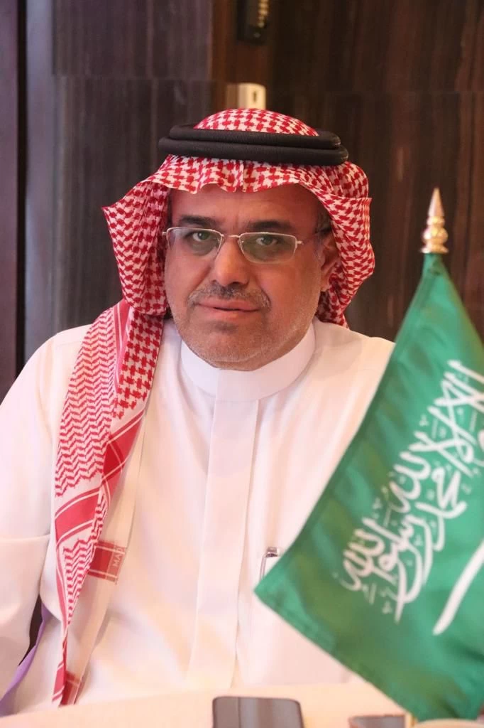 وليد الراشد يرفع شكره للقيادة الرشيدة بمناسبة ترقيته للمرتبة الرابعة عشرة بوزارة الرياضة .