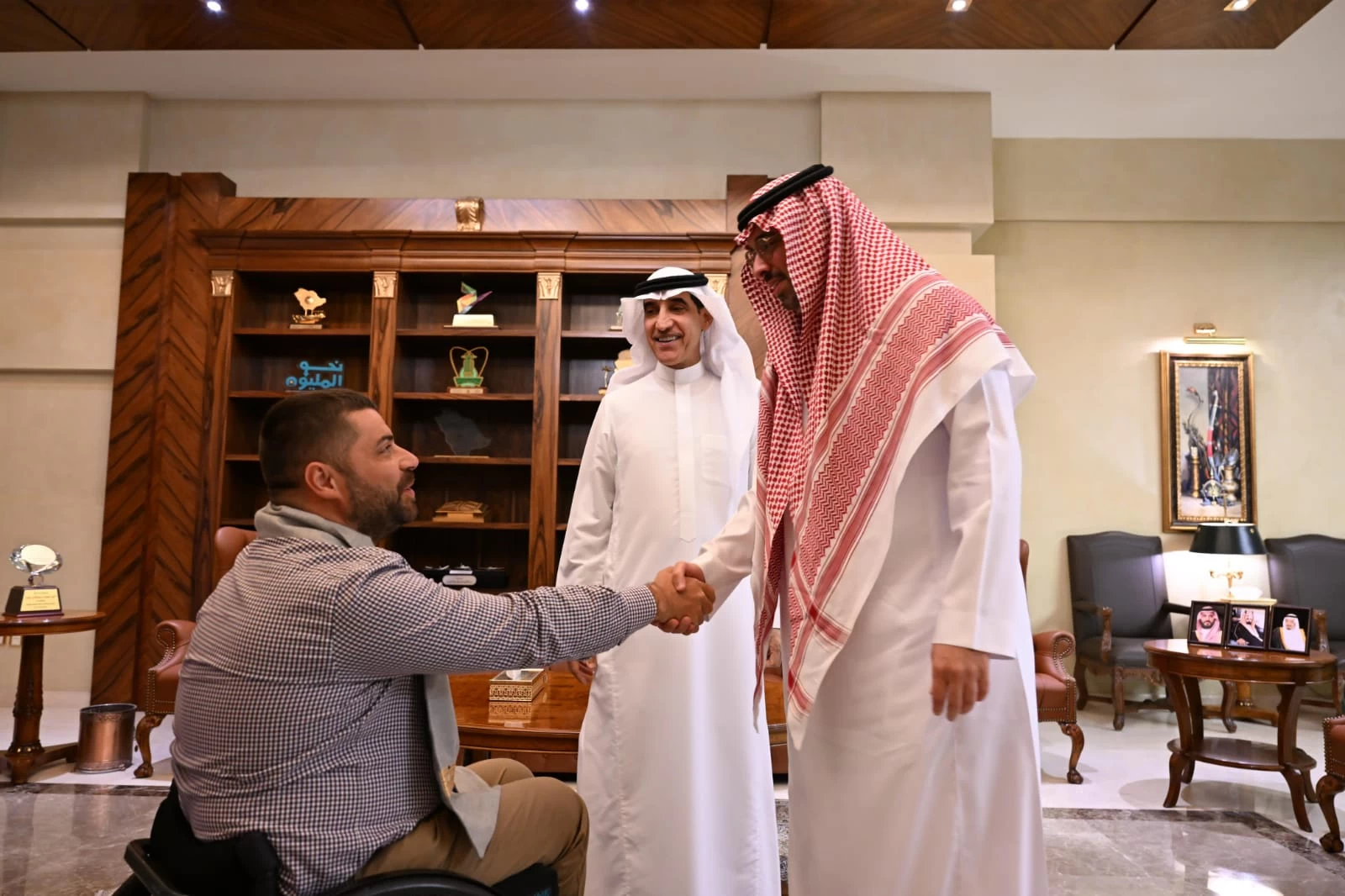 الأمير سعود بن جلوي يستقبل الرحّالة "ماتيو بارساني"