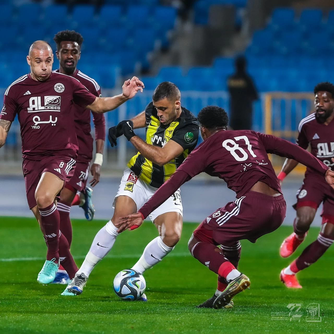 الاتحاد يهزم الفيصلي برباعية ويتأهل لنصف نهائي كأس الملك.