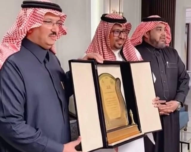 محافظ الدوادمي يسقبل الأخصائي أحمد الخبراني بمناسبة تكليفه مديرًا للخدمات الأمنية بوزارة الصحة 