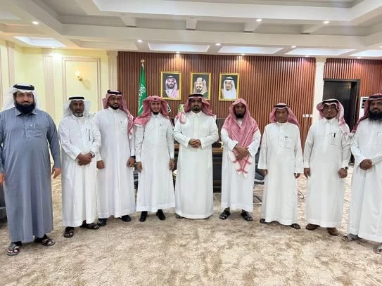 محافظ بيش يستقبل أعضاء مجلس إدارة جمعية البر بيش