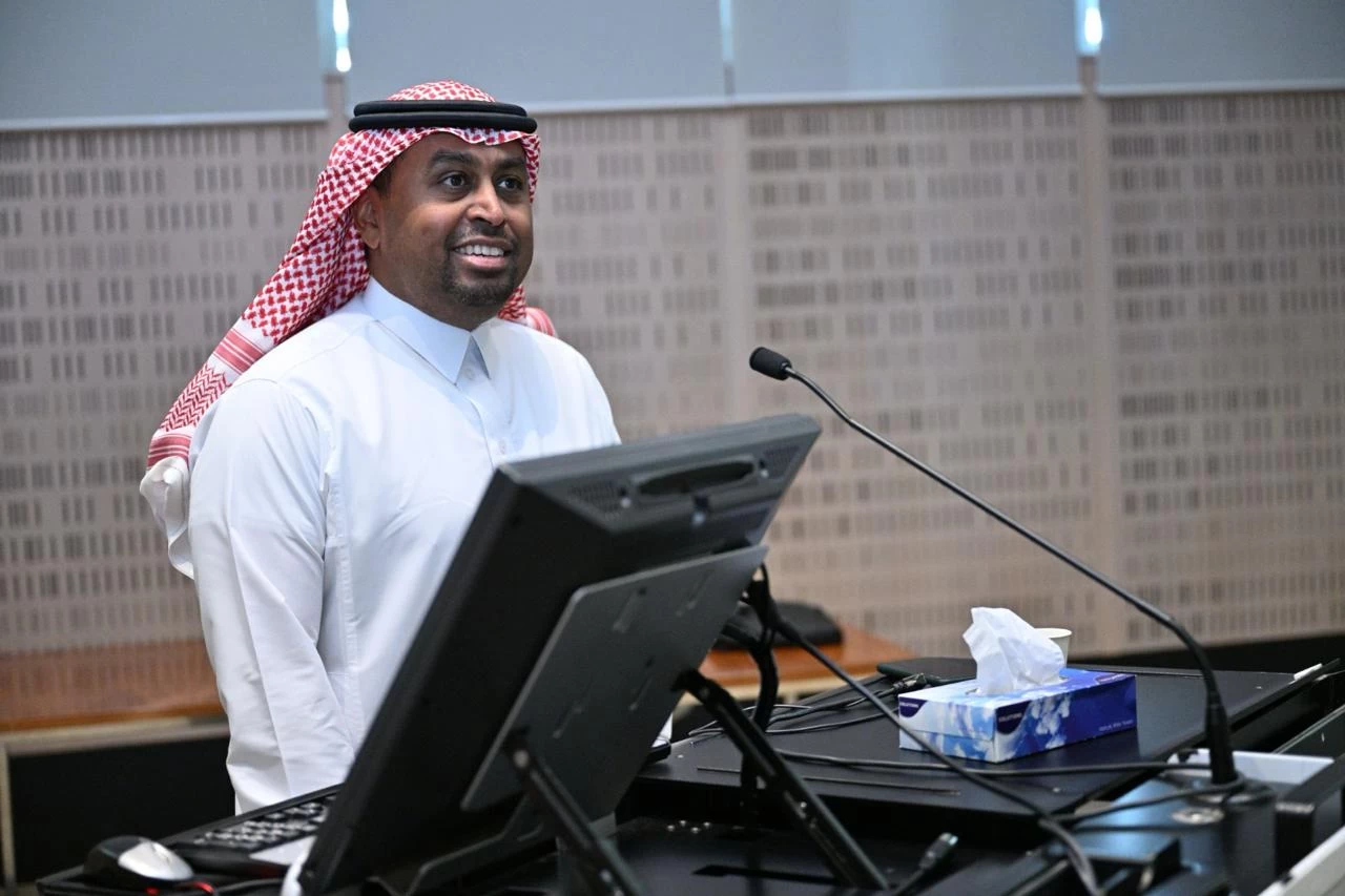 متمم" يستعرض أهمية الاستثمار كوسيلة أساسية لتحقيق الاستقرار المالي المستدام