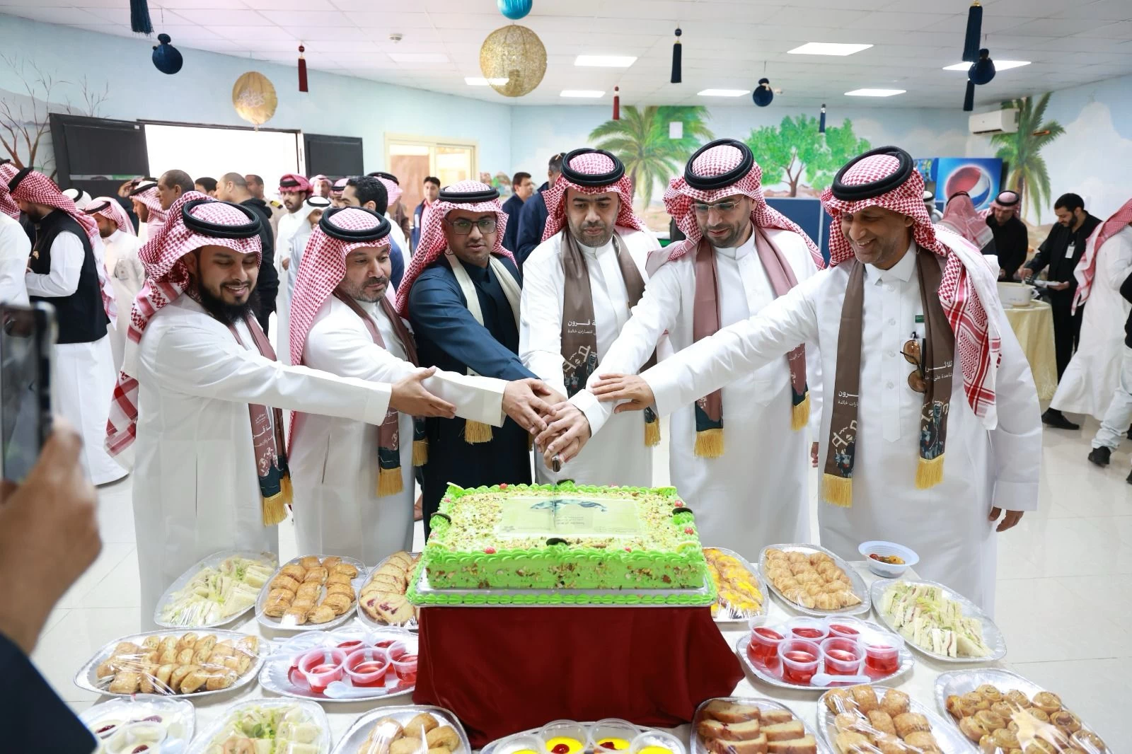 مجمع إرادة بالرياض يحتفل بيوم التأسيس بمشاركة مرضاه وأسرهم والموظفين