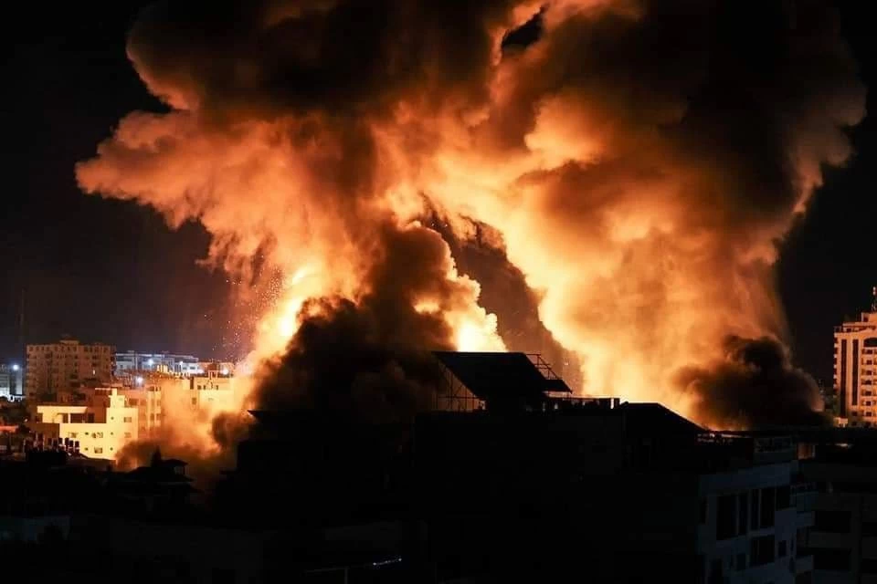 صنعاء تحت القصف الأمريكي البريطاني ... والحوثي يستهدف مأرب