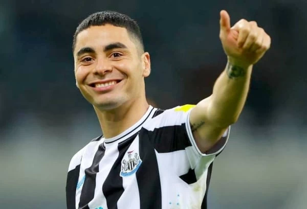 جناح نيوكاسل ألميرون على رادار أندية الدوري السعودي من جديد 