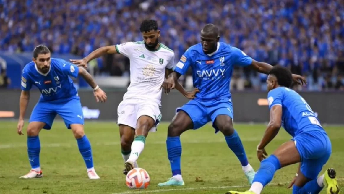 بعد تأجيل مباراة الهلال والعين في آسيا .. اتجاه لتأجيل كلاسيكو "الأهلي والهلال"