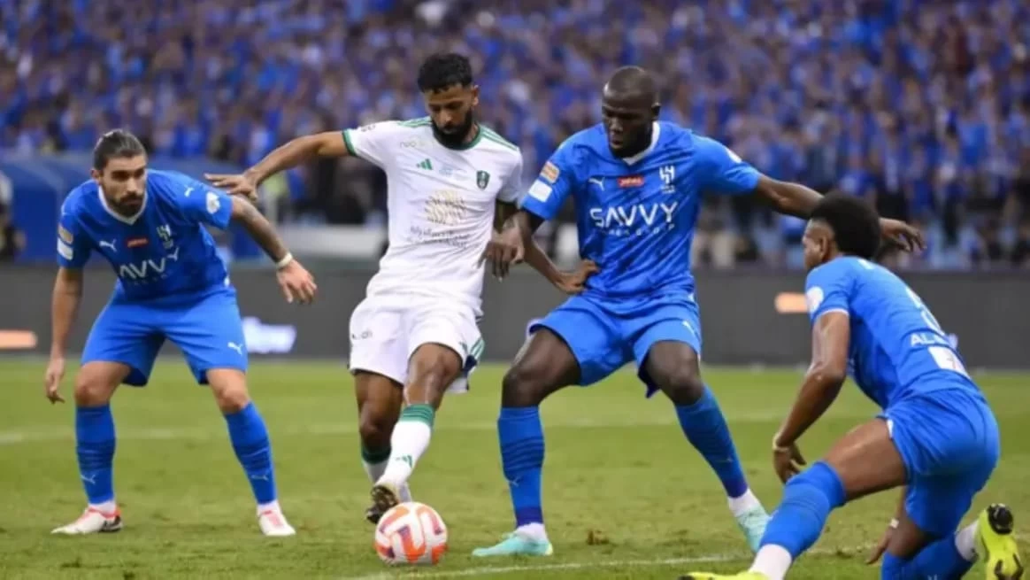 الأهلي يستضيف الهلال للبحث عن فوز غائب منذ 4 سنوات 