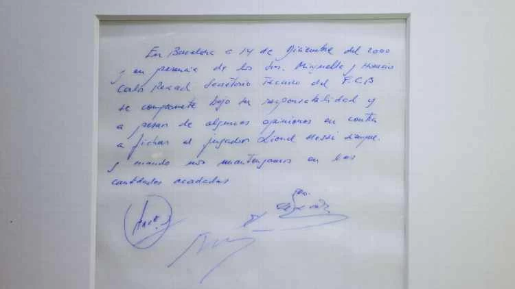 فتح مزاد على "منديل ميسي" بـ300 ألف جنيه إسترليني