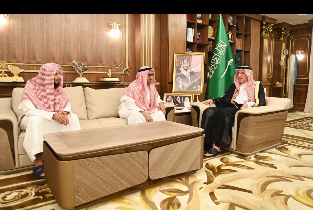 سمو أمير منطقة جازان يدشن الحملة الرمضانية "تراحم من مجتمعنا" 