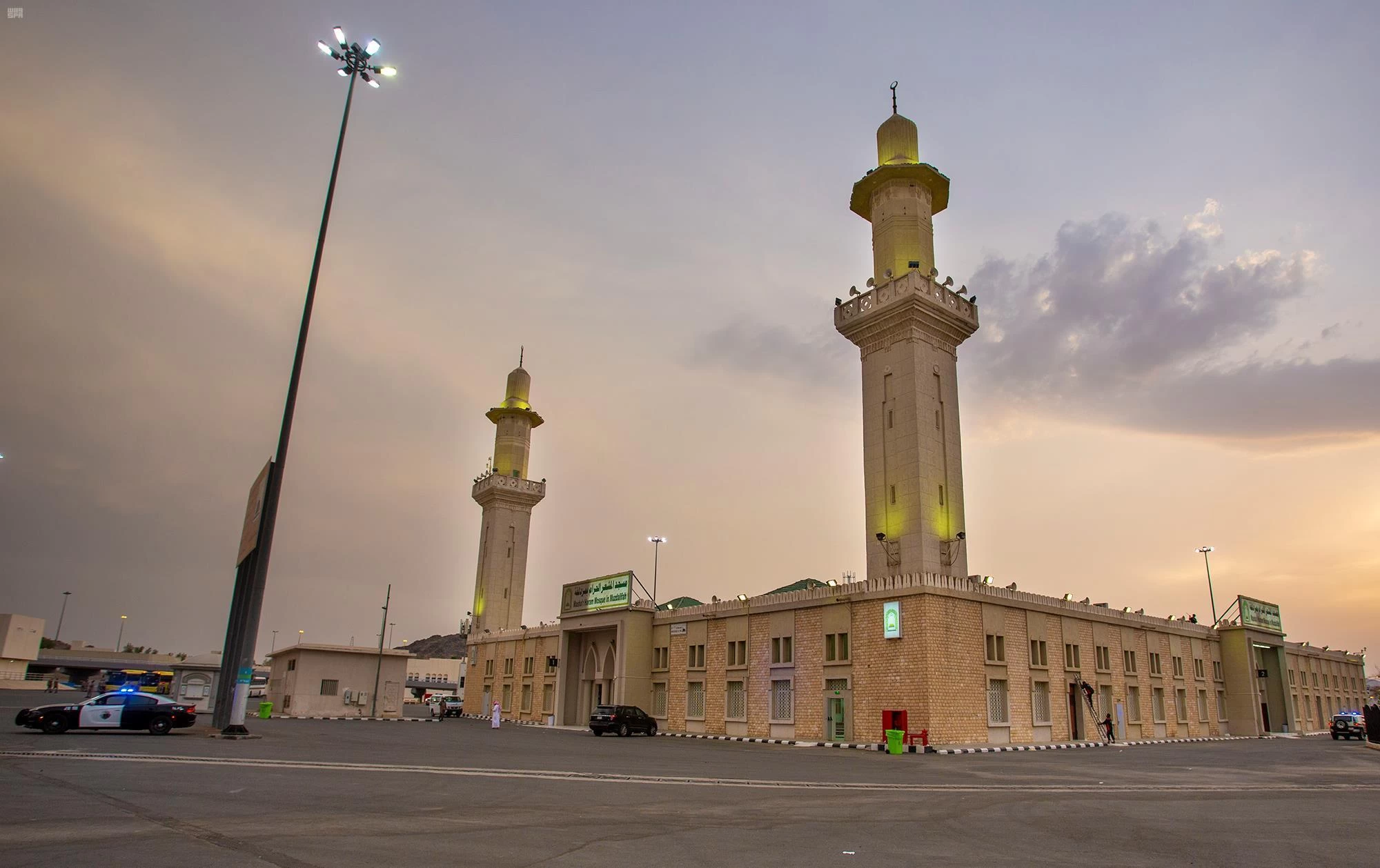 الشؤون الإسلامية تكمل تهيئة مسجد المشعر الحرام بمزدلفة لاستقبال ضيوف الرحمن بالحج