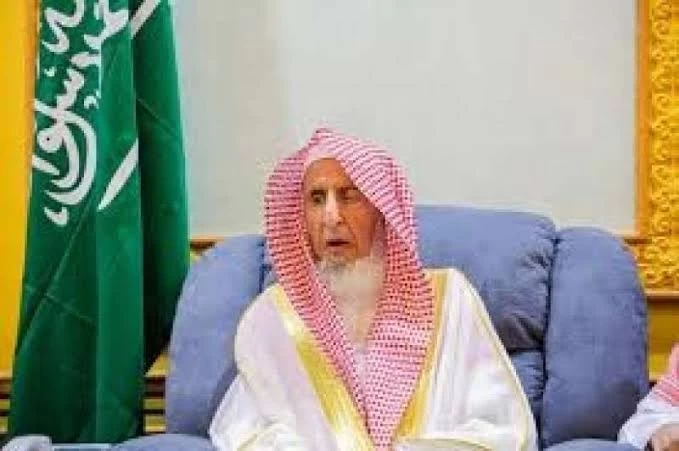 مفتي عام المملكة يستقبل رئيس الشؤون الدينية للمسجد الحرام والمسجد النبوي بمشعر عرفات