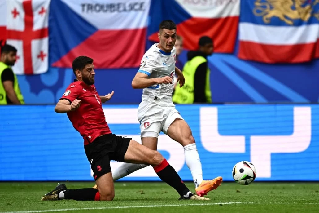 جورجيا تتعادل مع التشيك وتحقق أول نقطة لها في بطولات اليورو 