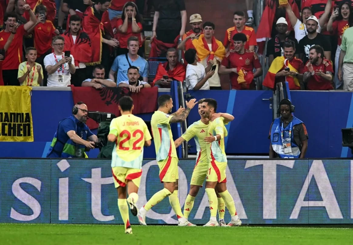 إسبانيا تنتصر على ألبانيا وتتأهل لدور الـ16 بالعلامة الكاملة 