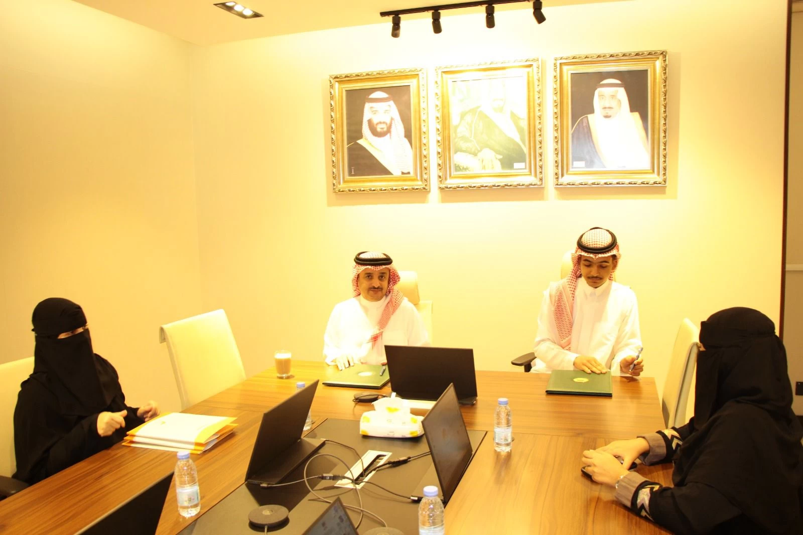 مذكرة تعاون بين "بر جدة" وفريق "أبواب" التطوعي لدعم الخدمات المجتمعية