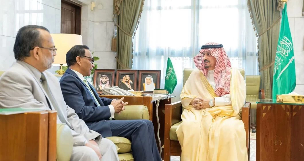 أمير منطقة الرياض يستقبل سفير جمهورية سريلانكا المعين حديثًا لدى المملكة