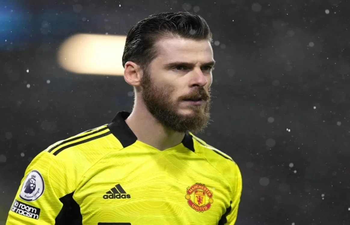 "الشباب" يفاوض حارس المان يونايتد لضمه في صفقة انتقال حر 