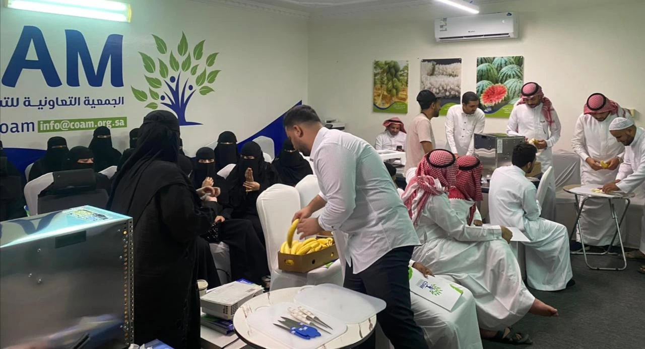 على مدار 10 أيام.. جمعية «كوام» جازان تدرب مستفيديها في «تجفيف الخضروات والفواكه»
