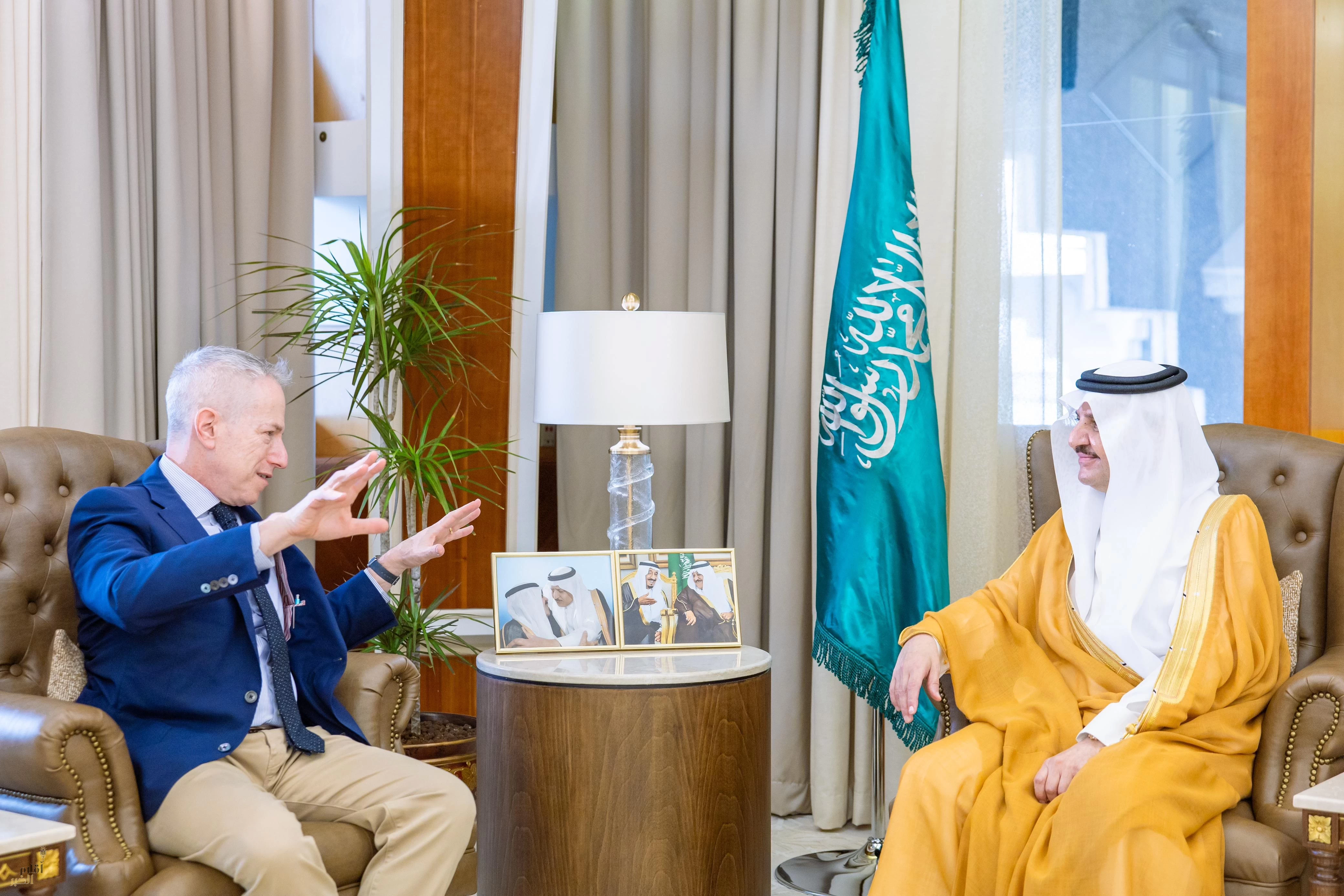أمير الشرقية يستقبل سفير الولايات المتحدة الامريكية لدى المملكة