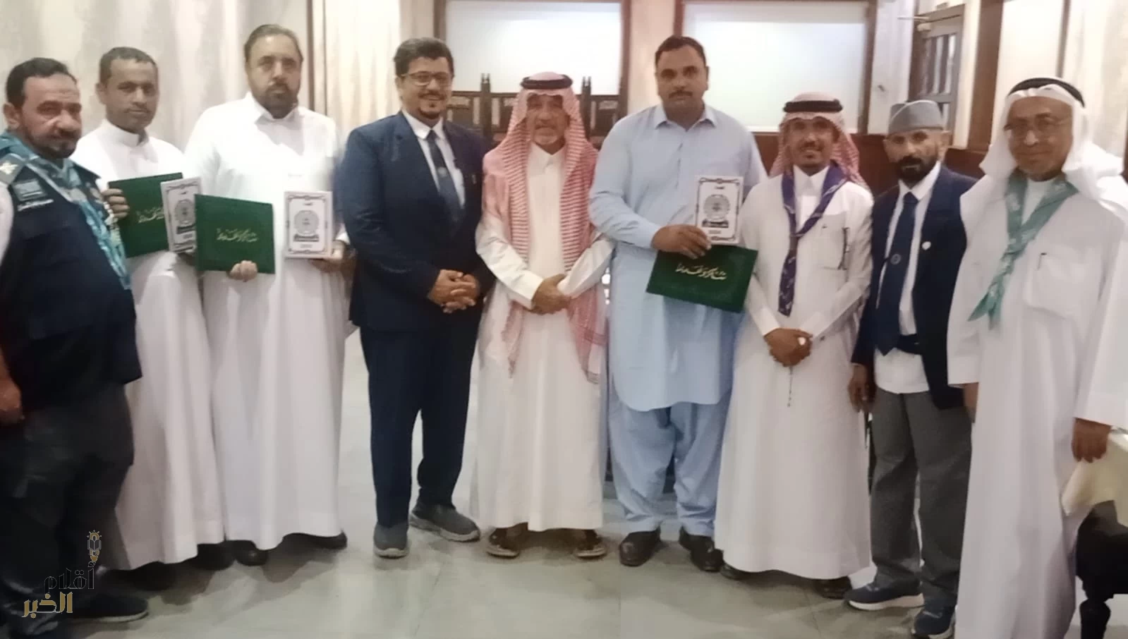 مكتب كشافة جازان يكرم مدير مكتب الجالية الباكستانية