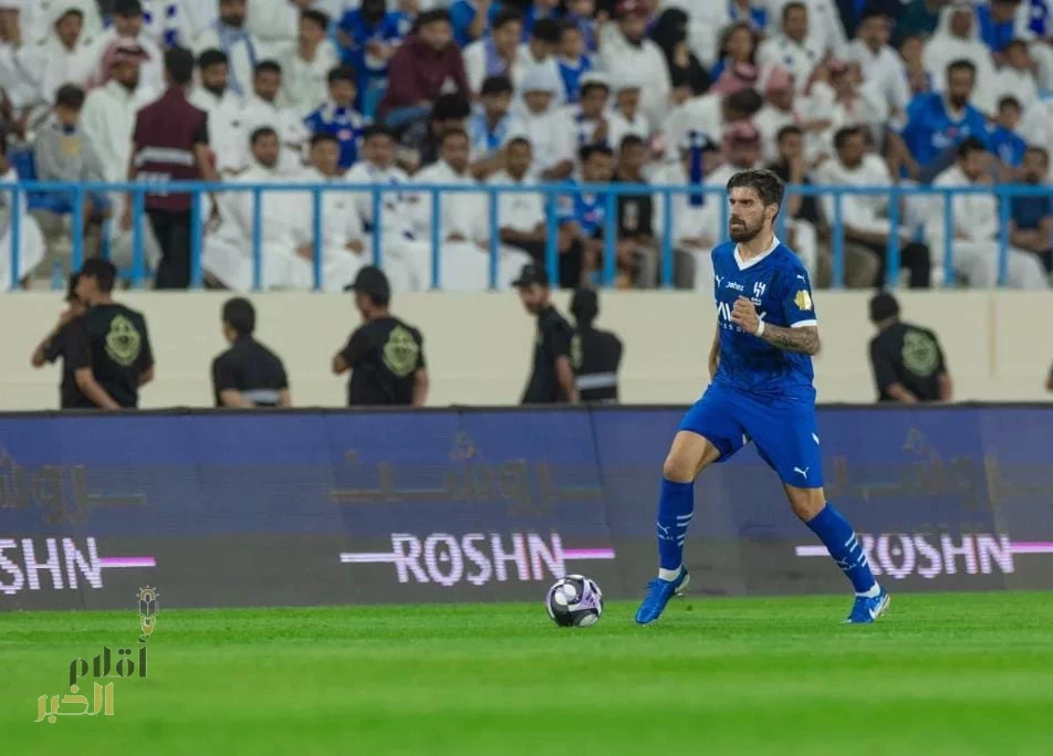 الهلال يبدأ حملة الدفاع عن لقب الدوري بثلاثية في مرمى الأخدود 