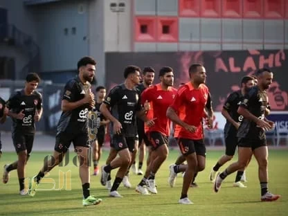 الأهلي يستلم درع الدوري المصري عقب مباراة غور ماهيا