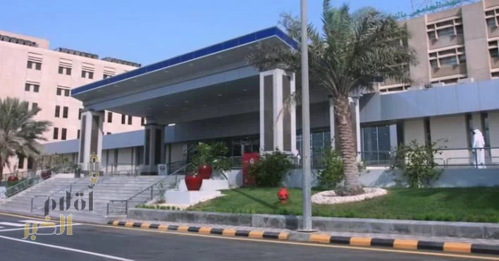 نجاح عملية نادرة لطفل يعاني من "الضخامة الشقيّة" بجامعي بالخبر