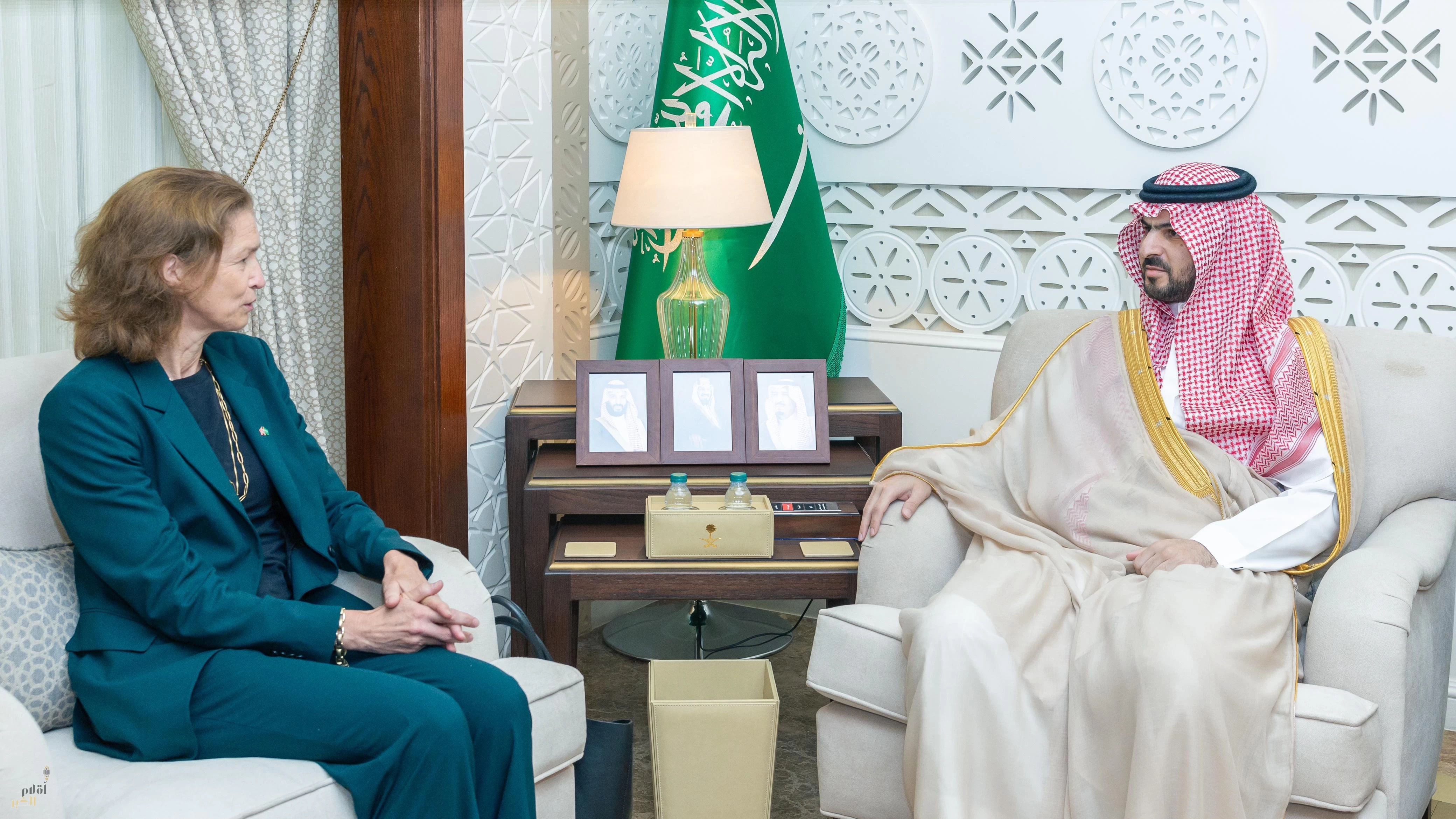 نائب أمير الشرقية يستقبل سفيرة مملكة النرويج لدى المملكة