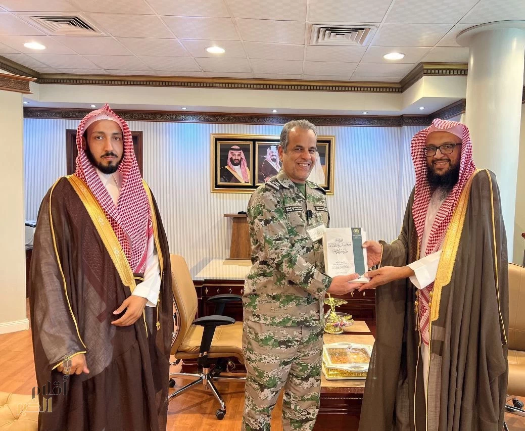 مدير هيئة الأمر بالمعروف بمنطقة الرياض يزور مدير عام السجون بالمنطقة
